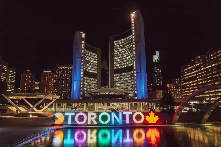 1-empresas-oferece-bolsas-para-estudar-no-canada