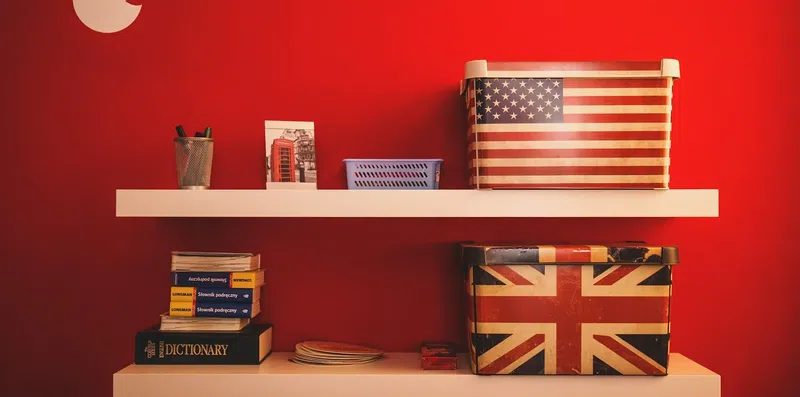 Inglês americano ou britânico: o que muda na prática