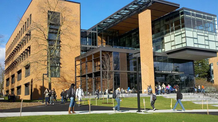 universidade-de-Washington-Paccar-Hall