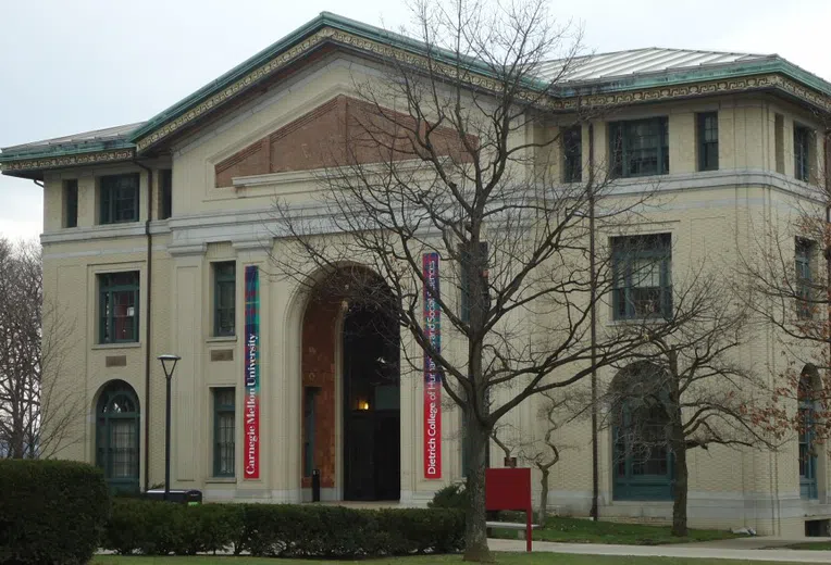 Carnegie-Mellon-Faculdade-de-Ciências-Humanas-e-Sociais-Dietrich