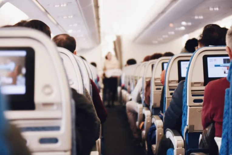 1-viajar-de-avião-para-o-exterior
