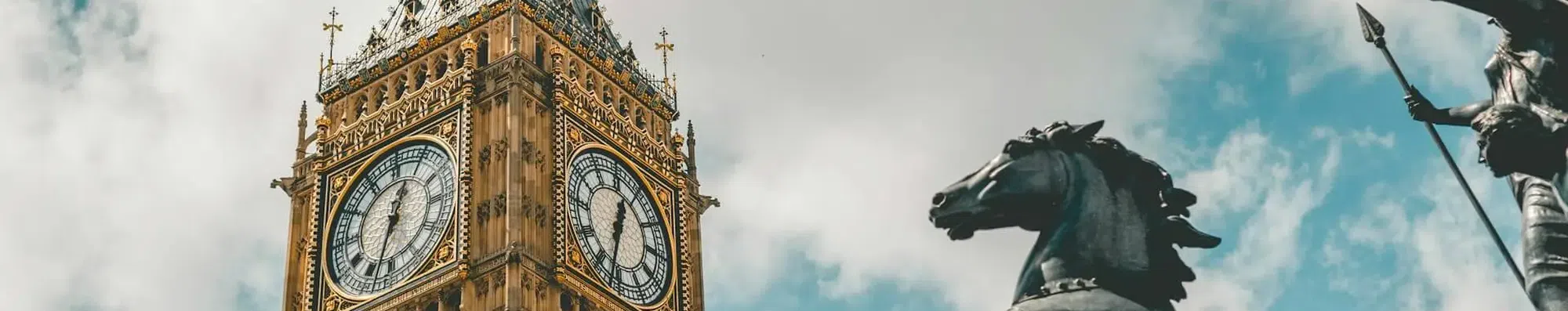 Estude Direito no Reino Unido com bolsa de 100% na City University London
