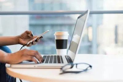 Cursos de soft skills: onde encontrar e como usar em processos internacionais