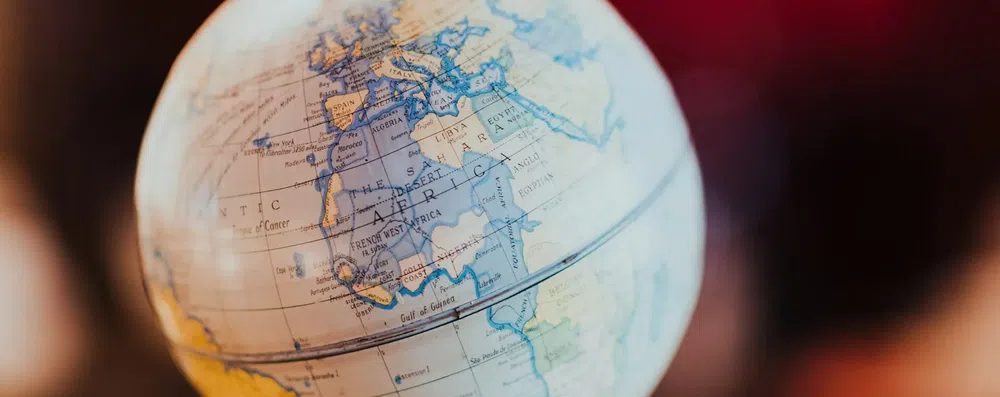 Bolsas fora da Europa: 5 países para brasileiros em 2026