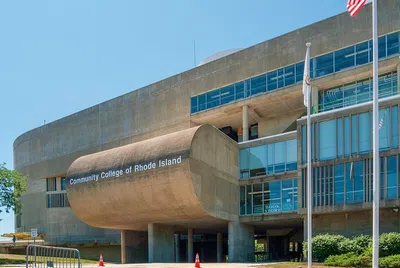 Como pedir transferência de community college para universidade?