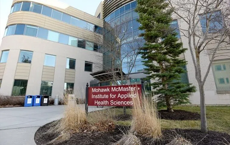 melhores-escolas-de-Enfermagem-do-Canadá-mcmaster