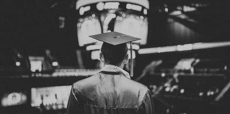 Como transferir sua graduação do Brasil para o exterior com bolsa de estudos