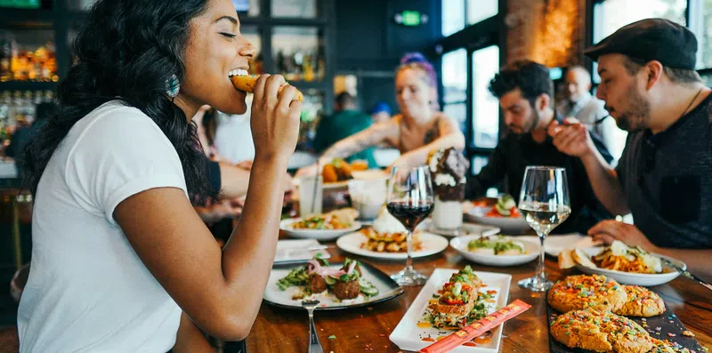 Inglês em restaurantes: como você se sairia pedindo comida no exterior?