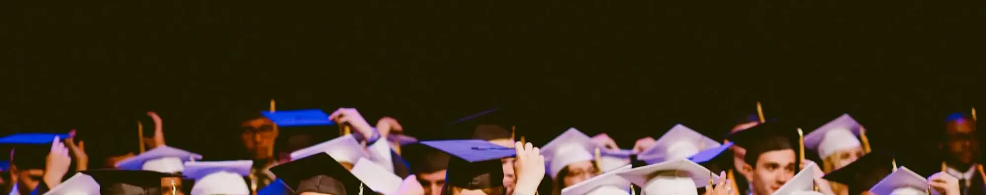 4 bolsas de estudos internacionais de 100% abertas agora para brasileiros