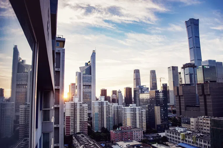 Tão moderna quanto qualquer outra cidade do Ocidente, não é?