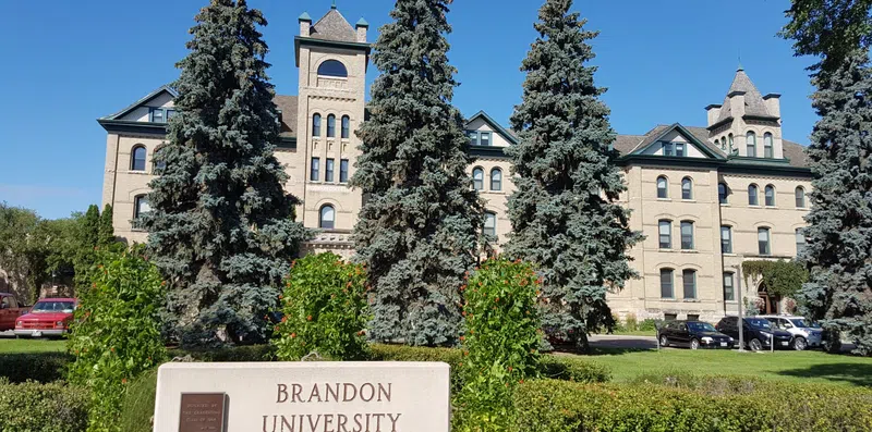 10 universidades mais baratas do Canadá para estudantes estrangeiros