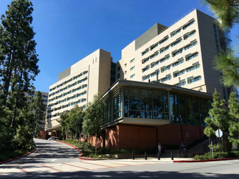 UCLA-dormitórios