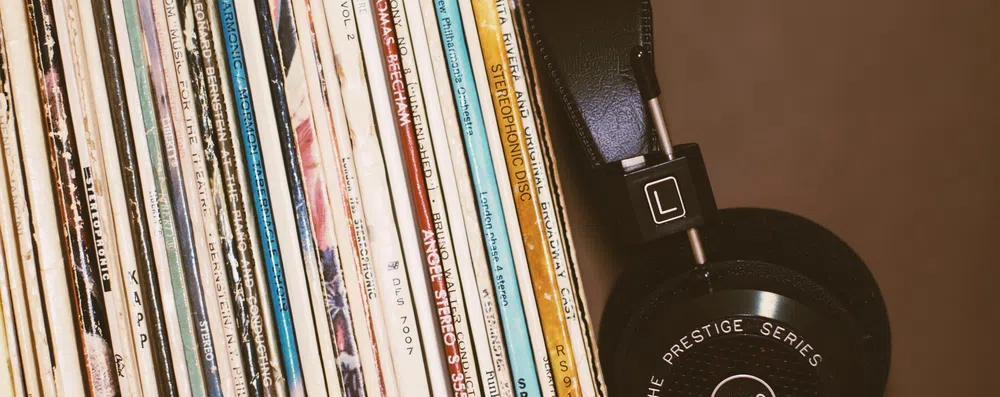 Crie uma playlist do seu jeito e te indicaremos um idioma para aprender em 2025